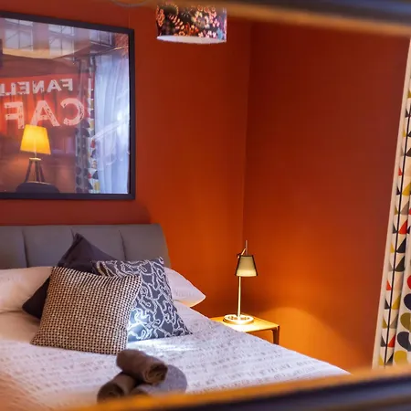 Two Bedroom Townhouse In Christmas Steps