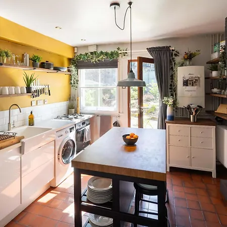 Lägenhet Two Bedroom Townhouse In Christmas Steps Bristol